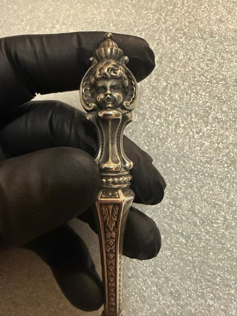 Buttonhook - Image 4