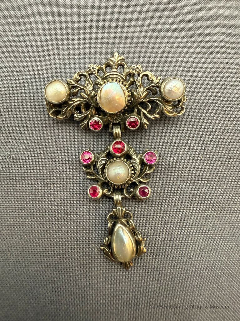 Brooch