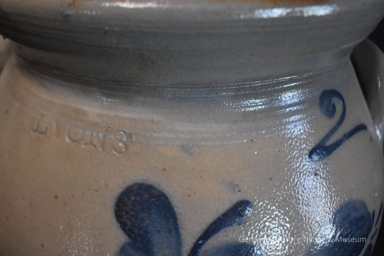 Stoneware Crock - Image 2