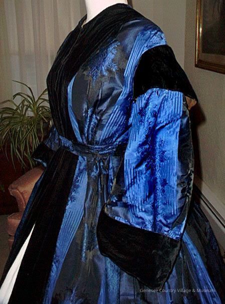 Gown, Dressing - Image 4
