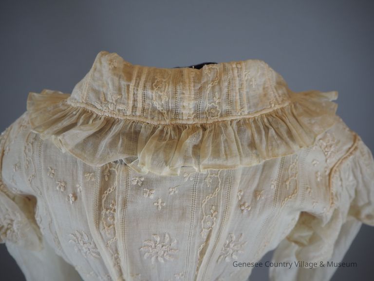 Pelisse - Image 12
