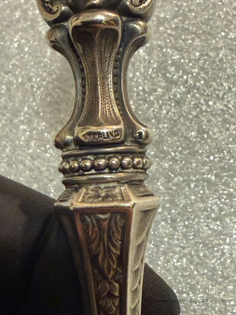 Buttonhook - Image 7
