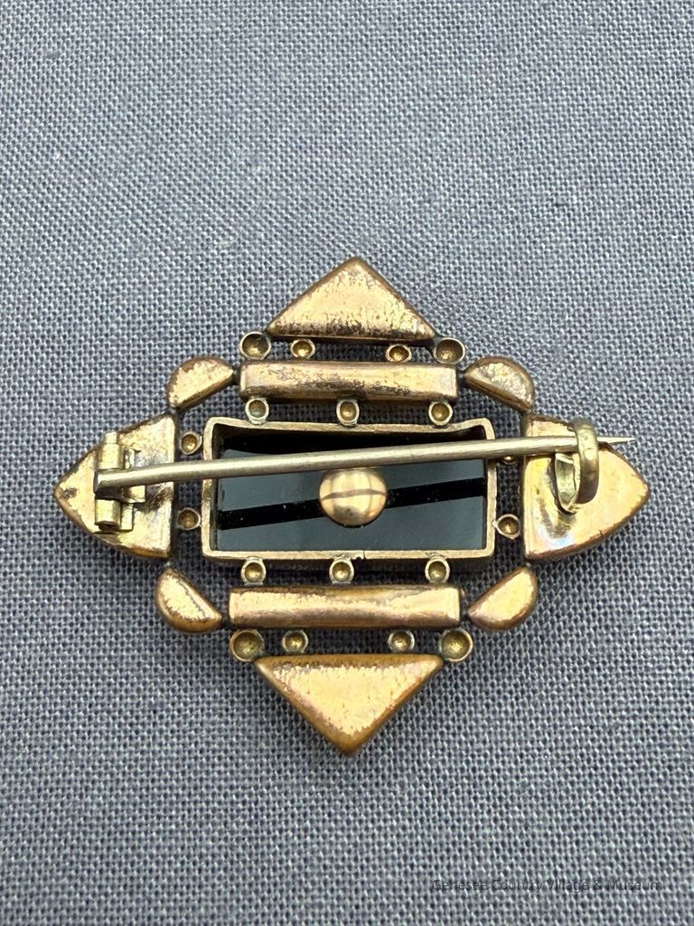Brooch - Image 2