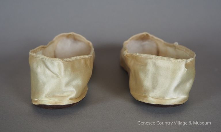 Slippers - Image 9