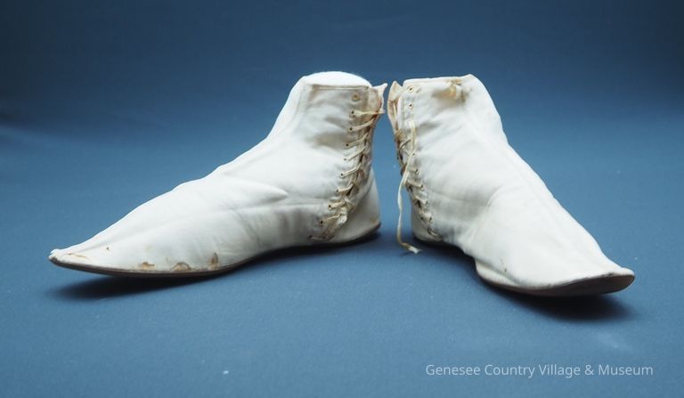Boots - Image 2