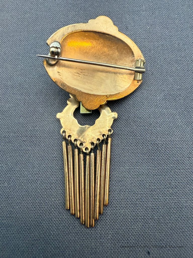 Brooch - Image 2