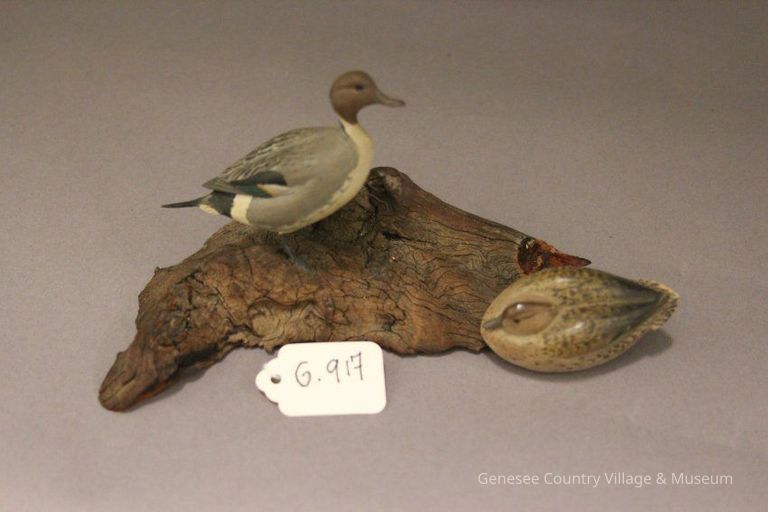 Miniature Pintail duck carving - Image 2