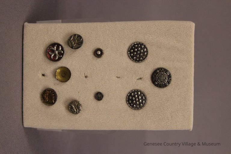 Button - Image 8