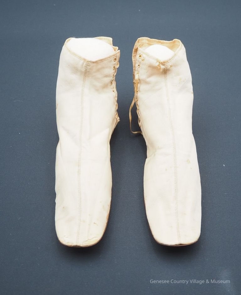 Boots - Image 3