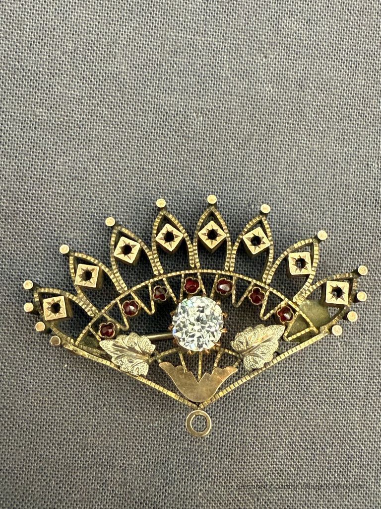 Brooch