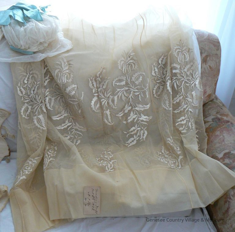 Dress - Image 4
