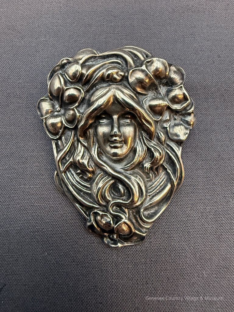 Brooch
