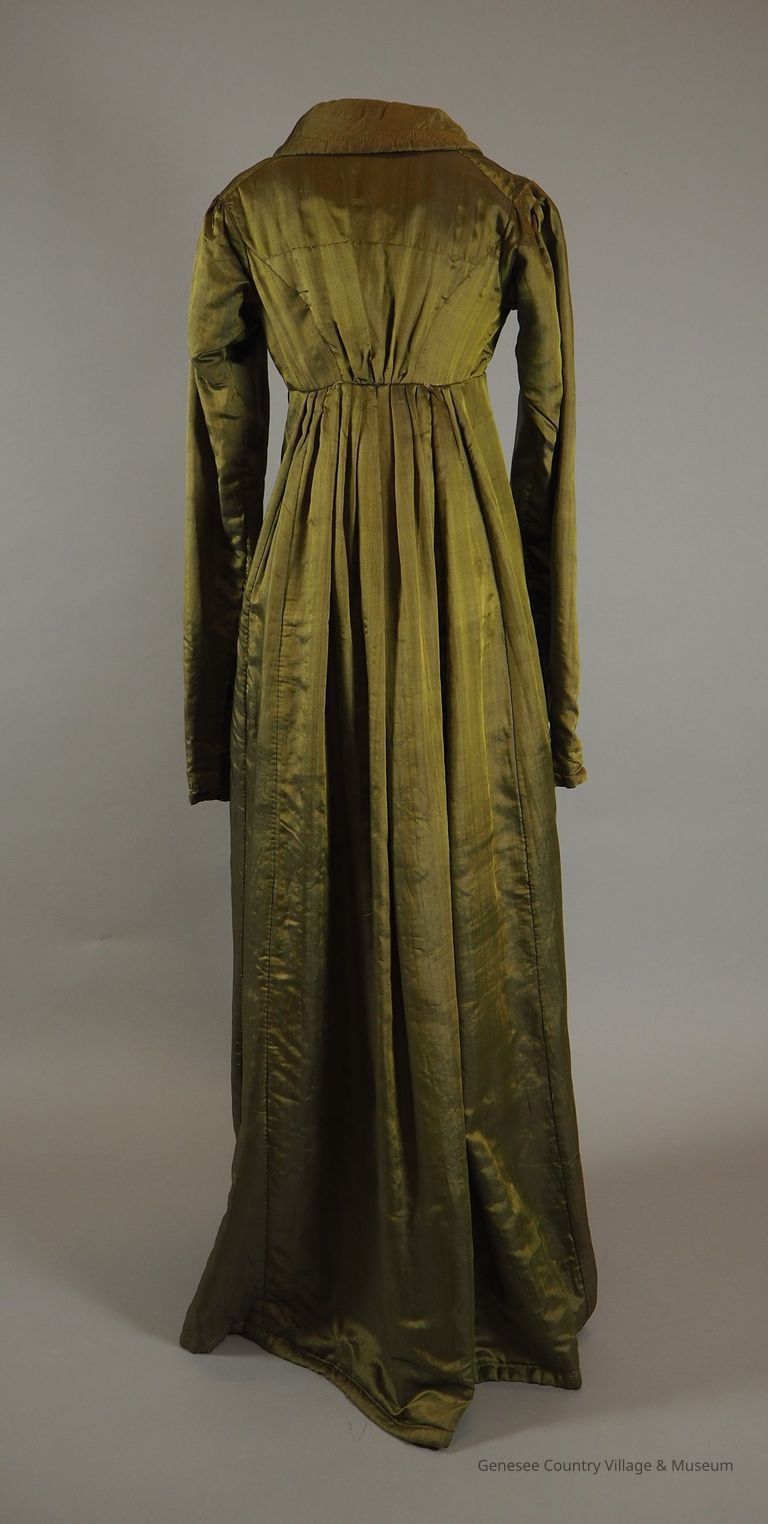 Pelisse - Image 5