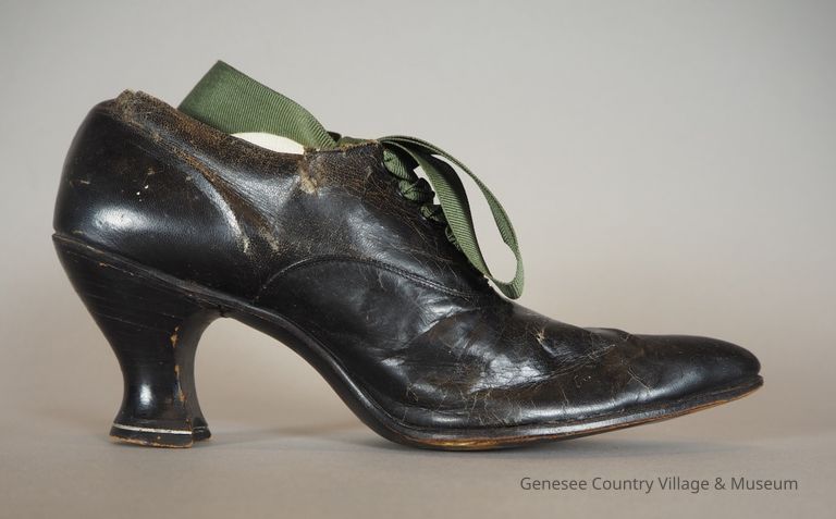 Shoes - Image 6