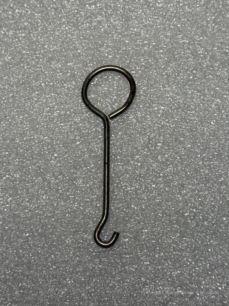 Buttonhook