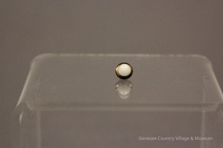 Button - Image 4
