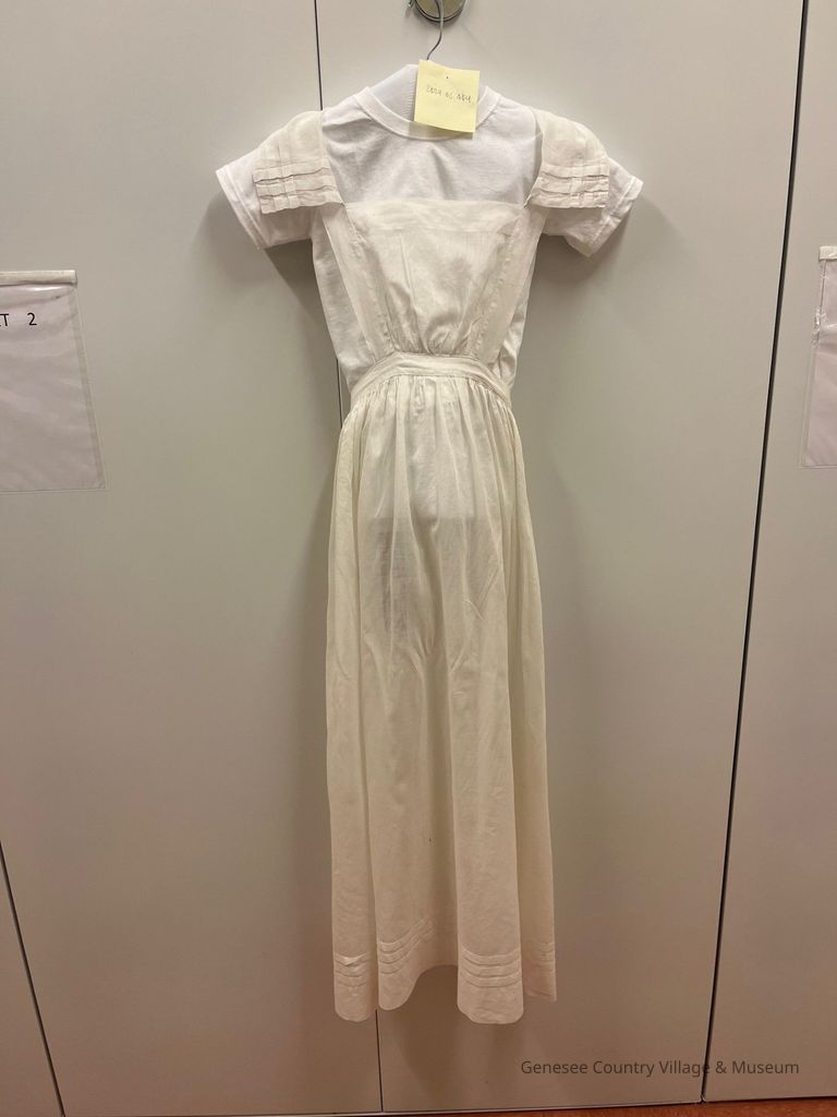 Pinafore - Image 2