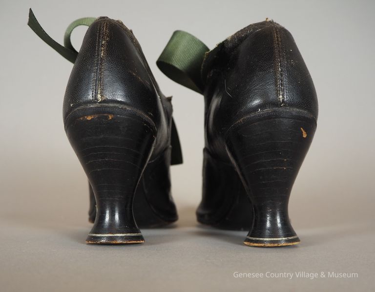 Shoes - Image 8
