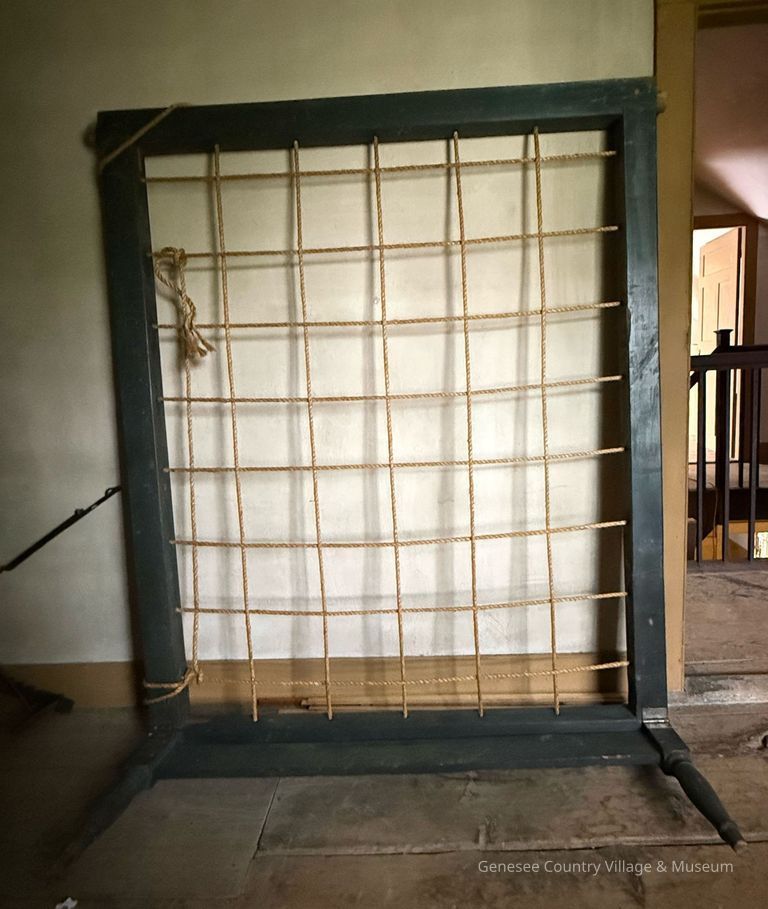 Folding Bed - Image 3