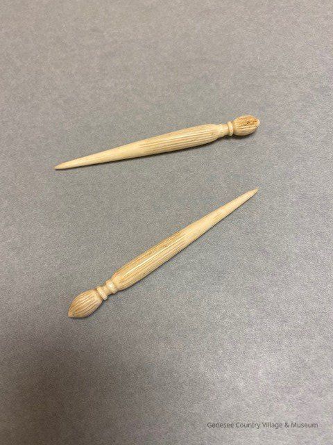 Awl, Cloth