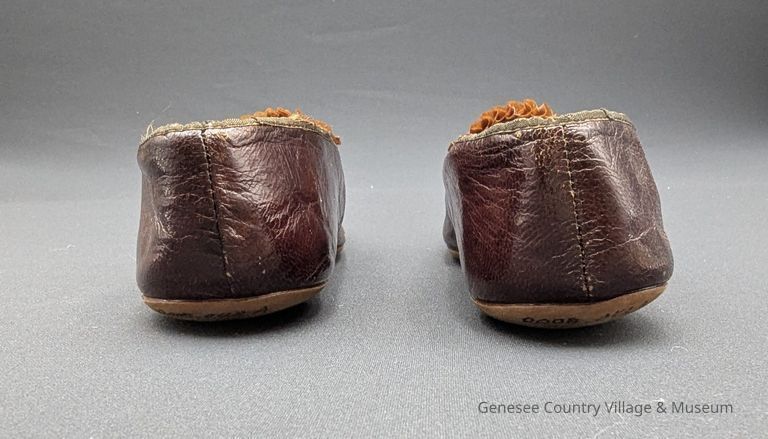 Slippers - Image 13