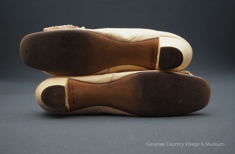 Slippers - Image 9