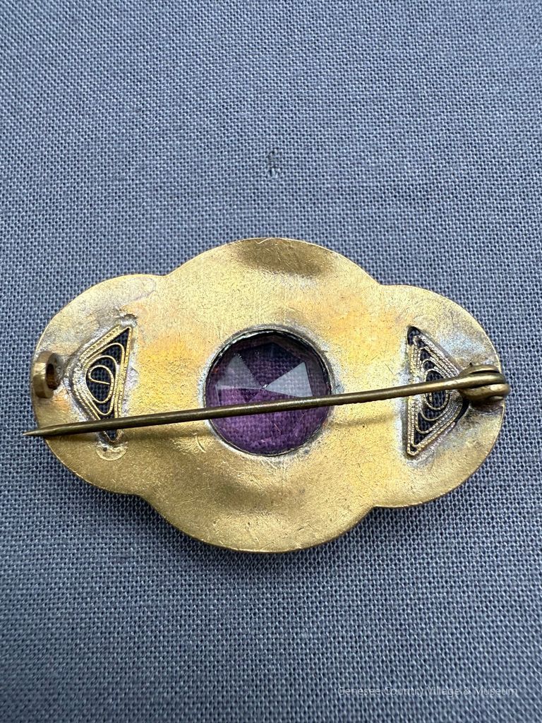 Brooch - Image 3