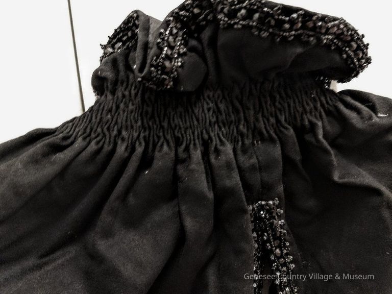 Capelet - Image 3