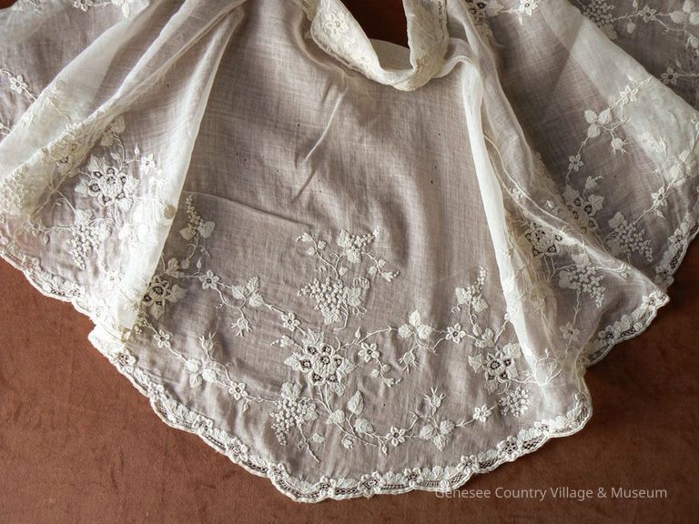 Capelet - Image 4