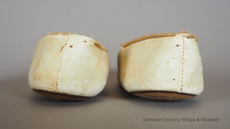 Slippers - Image 10