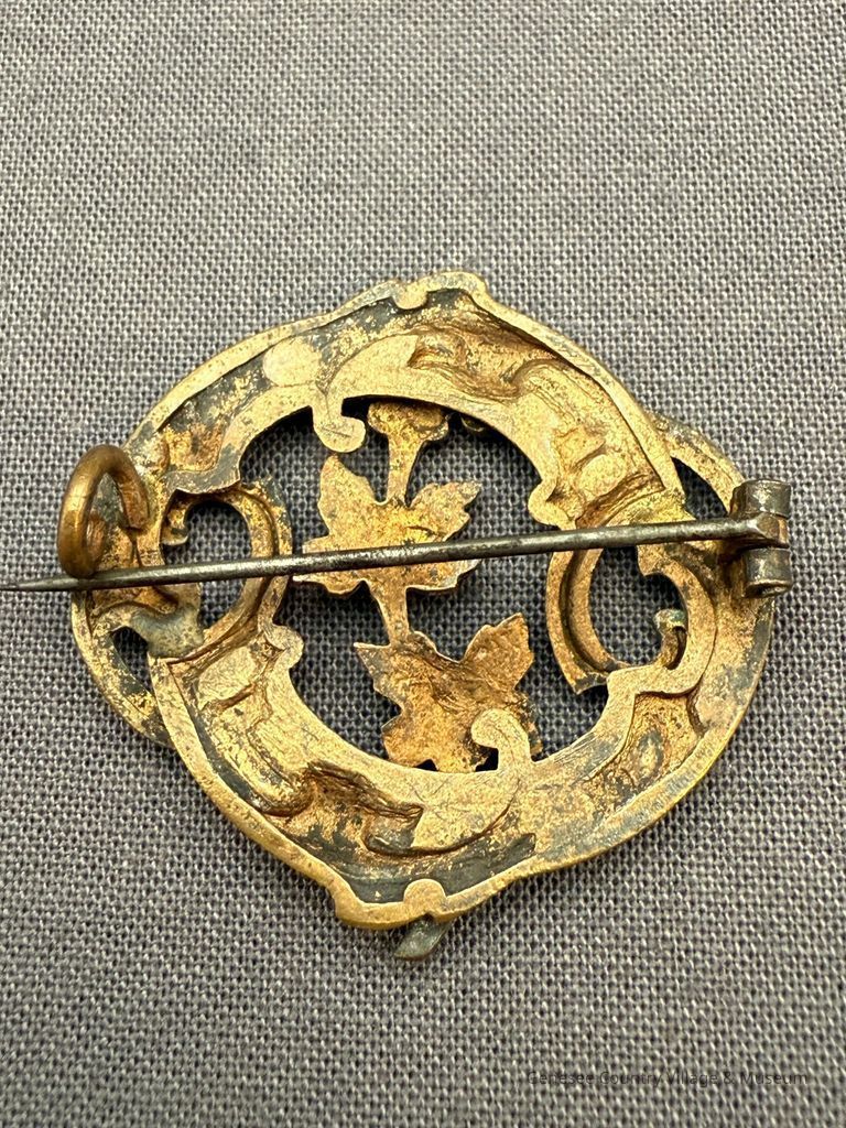 Brooch - Image 2