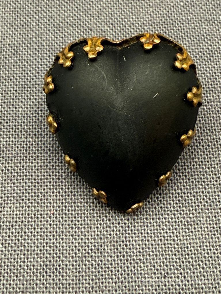 Brooch