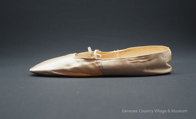Slippers - Image 3