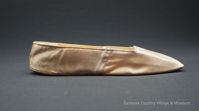 Slippers - Image 4