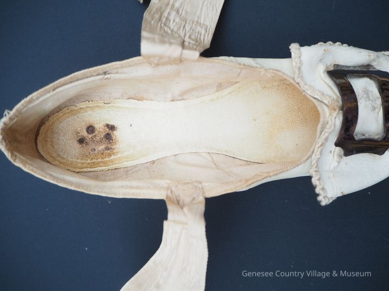 Slippers - Image 10
