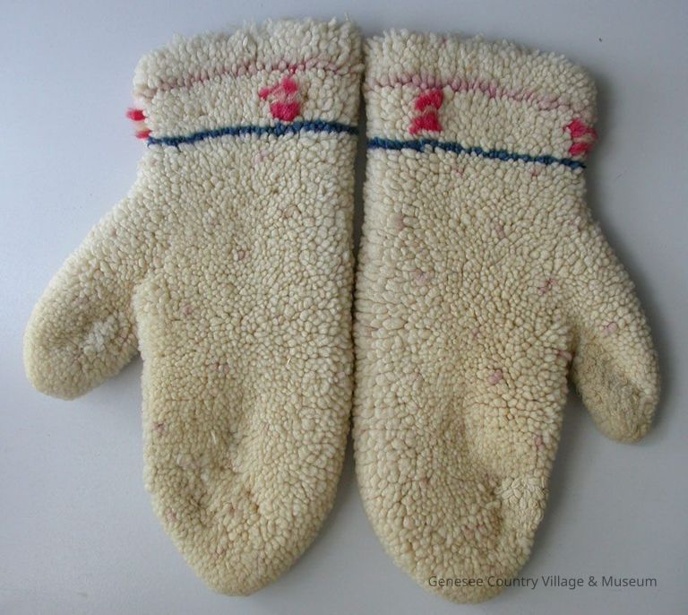Mitten - Image 3