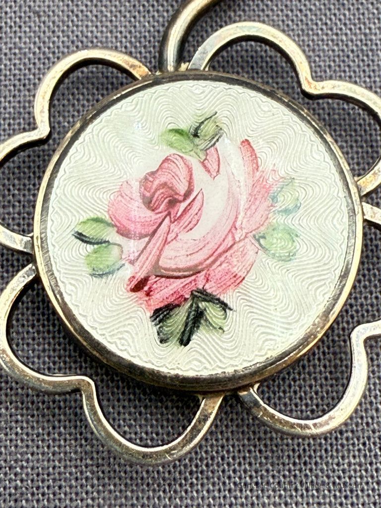 Brooch - Image 2