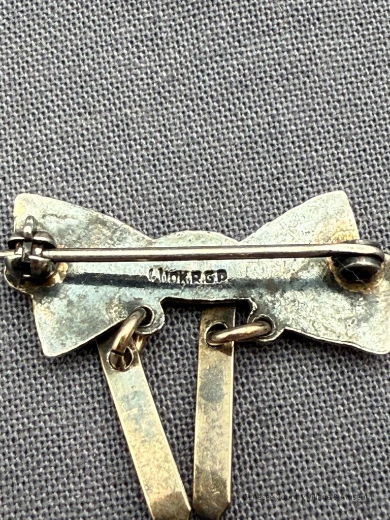 Brooch - Image 4