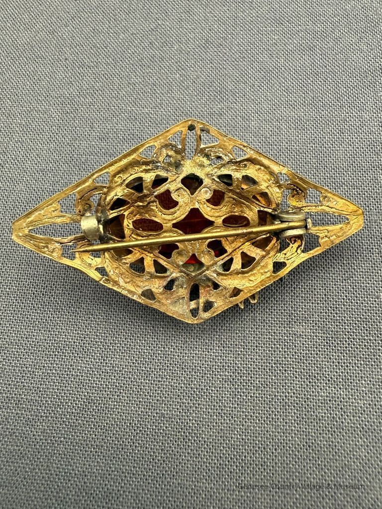 Brooch - Image 4