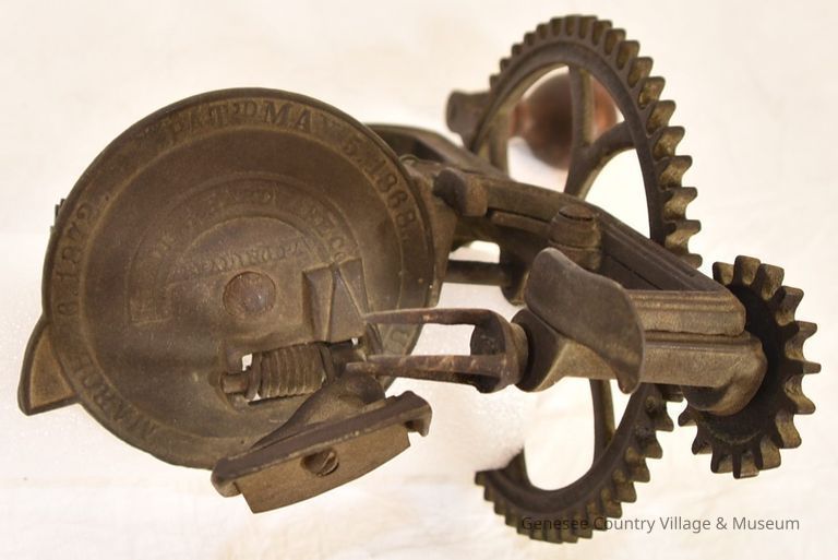 Fruit Peeler - Image 2