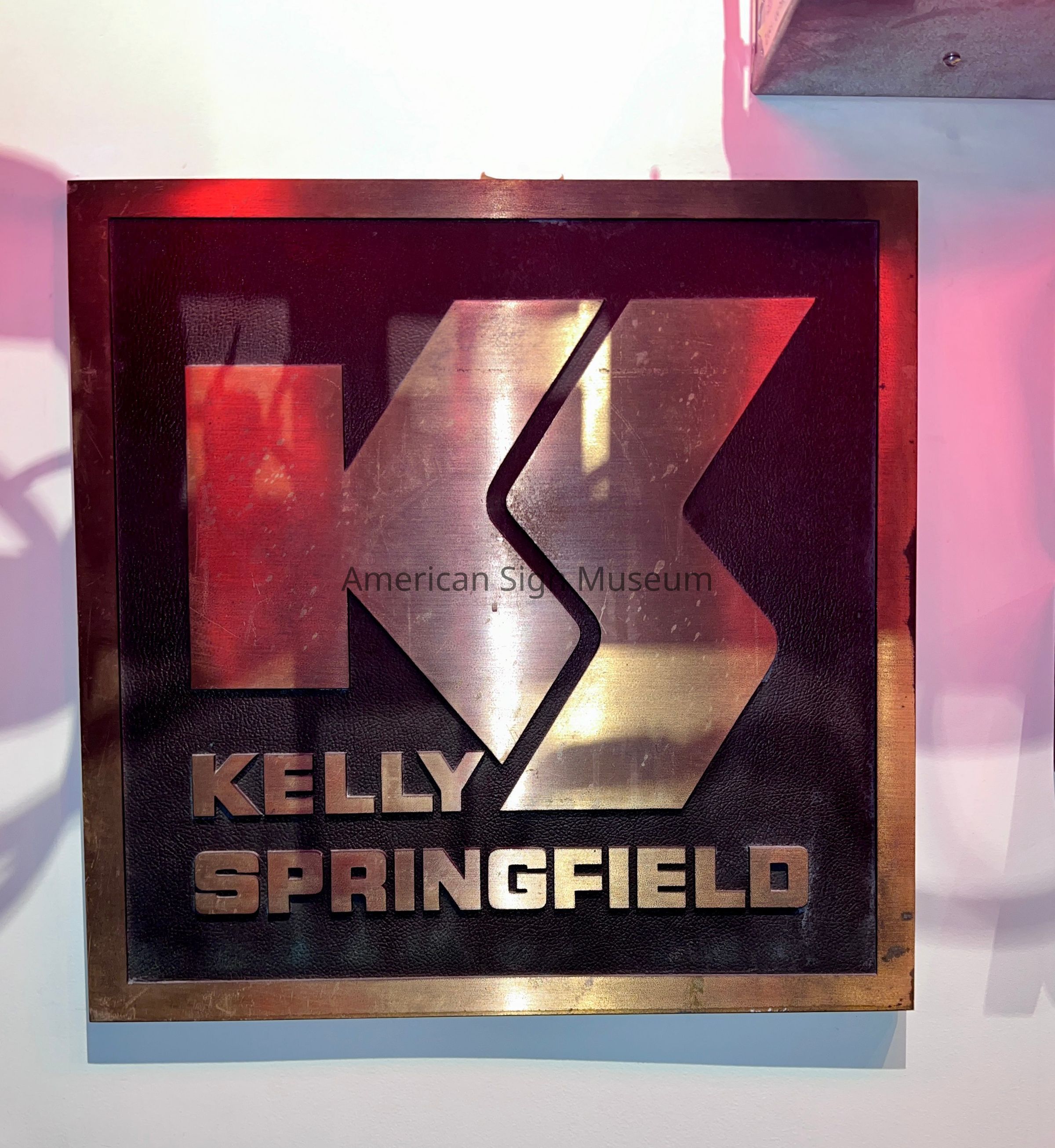 Kelly Springfield Bronze Plaque picture number 1