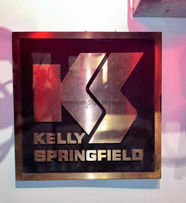 Kelly Springfield Bronze Plaque picture number 1