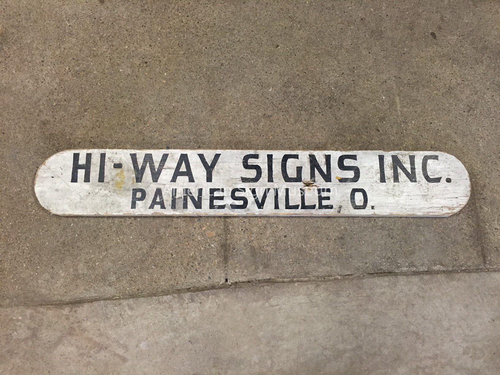 Hi-Way Signs Inc. Painted Wooden Sign picture number 1