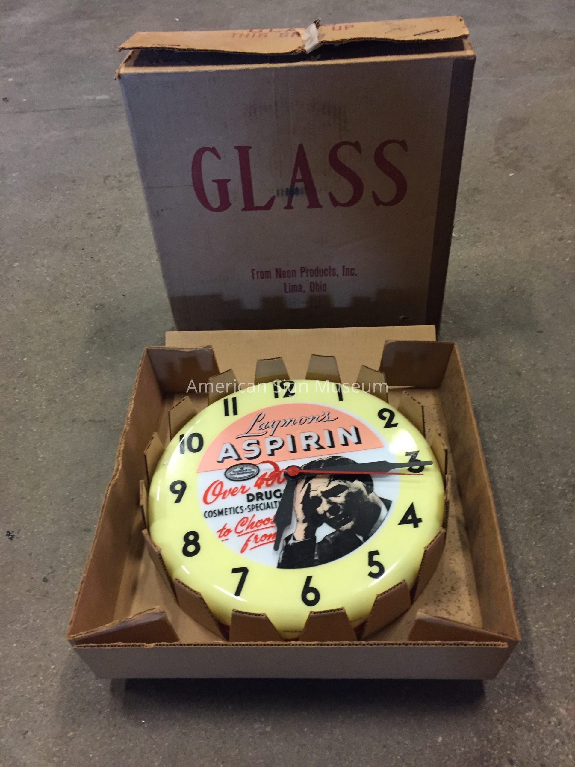 Laymon's Aspirin Internally Illuminated Plastic Clock Sign picture number 1