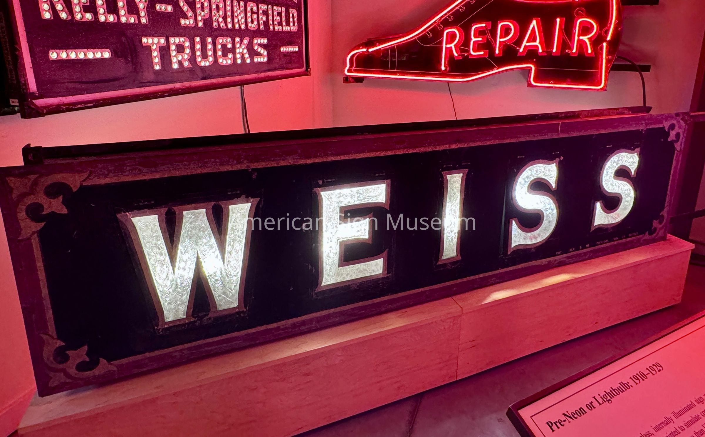Hand-Painted Illuminated Glass & Lightbulb Weiss Sign picture number 1