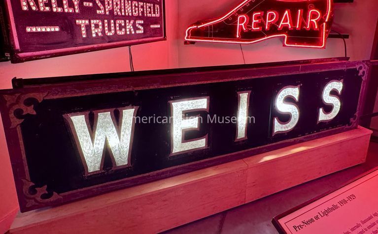 Hand-Painted Illuminated Glass & Lightbulb Weiss Sign picture number 1
