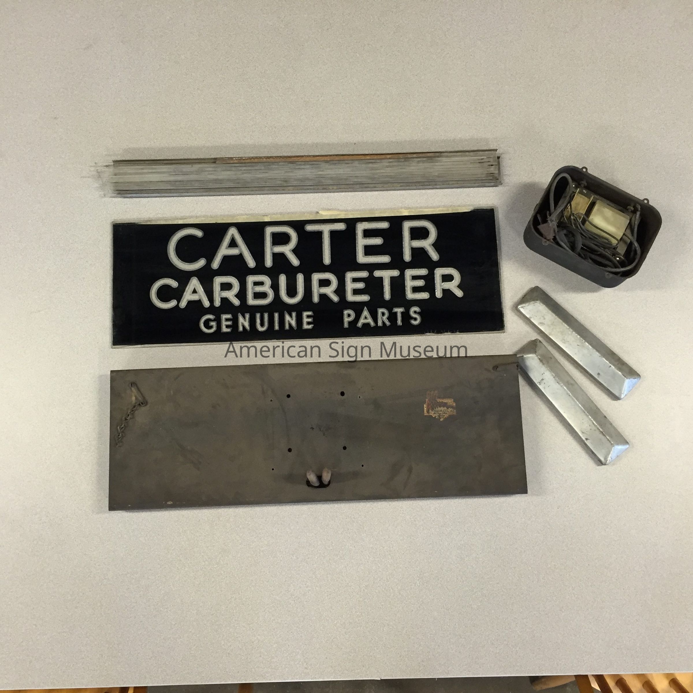 Carter Carburetor Point-of-Purchase Countertop Sign picture number 1