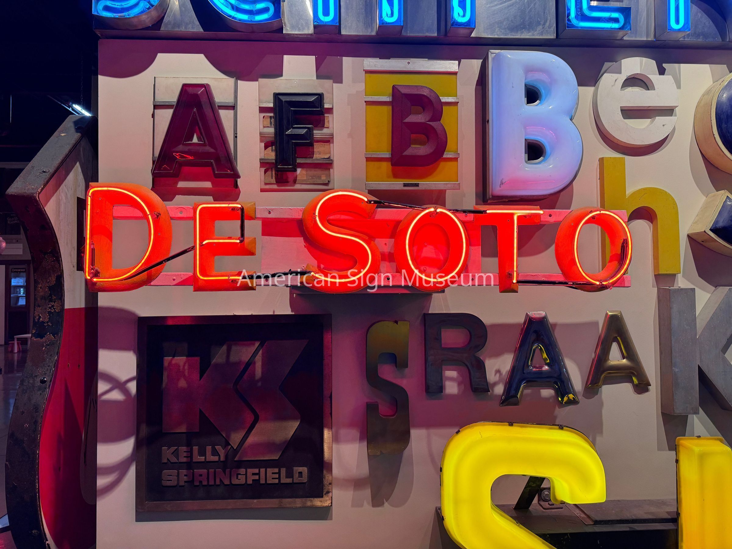 De Soto Neon Letters Sign picture number 1