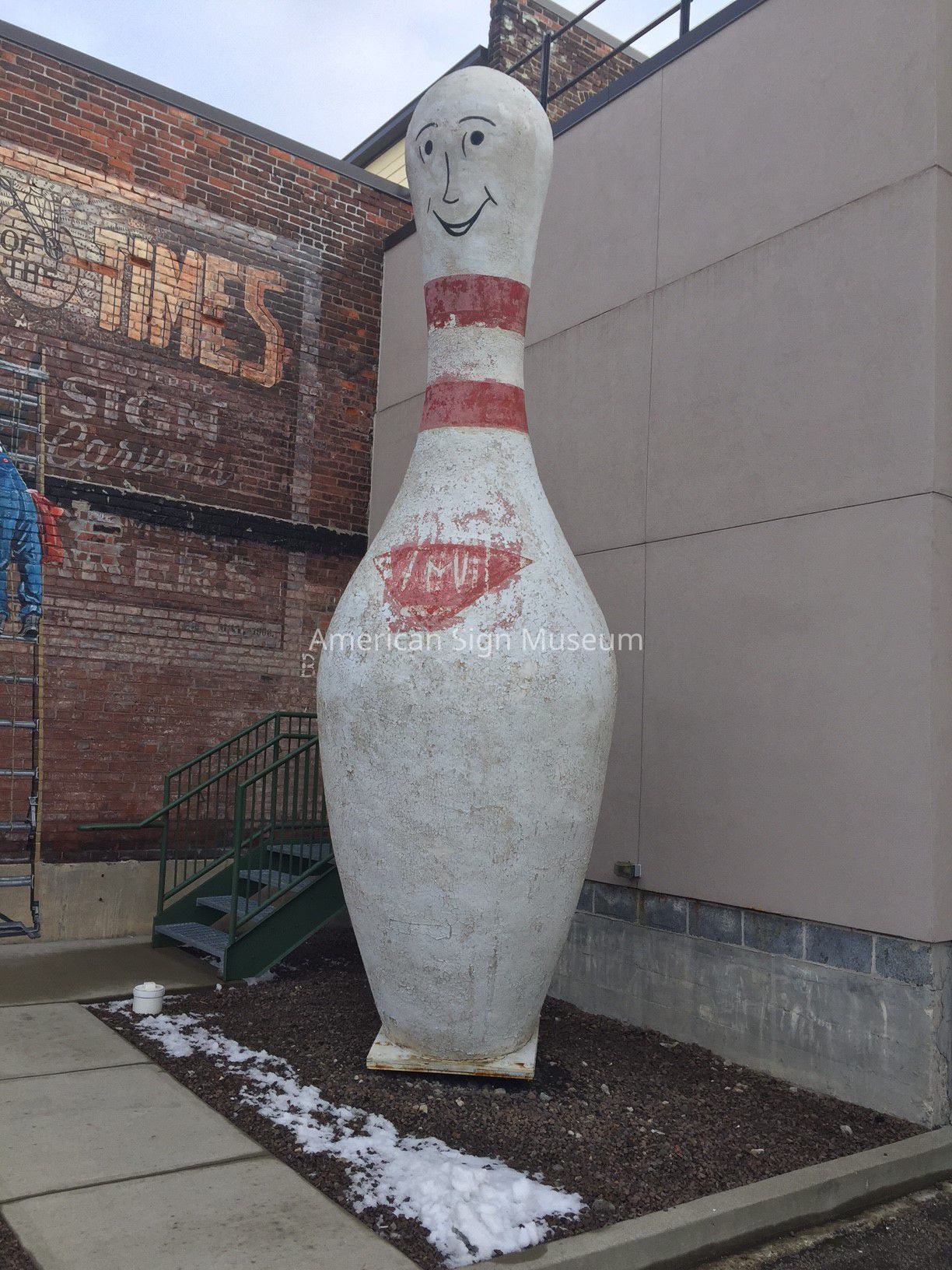 Fiberglass Bowling Pin Trade Sign picture number 1