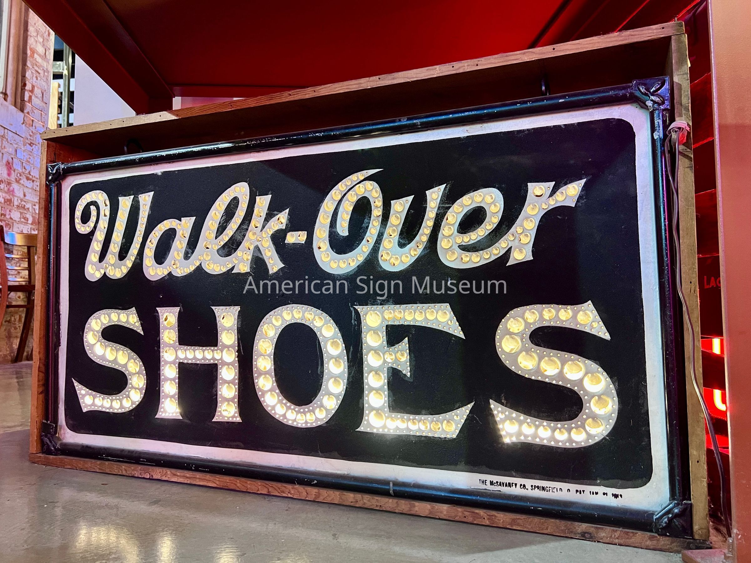 Walk Over Shoes Lightbulb NOS Sign picture number 1